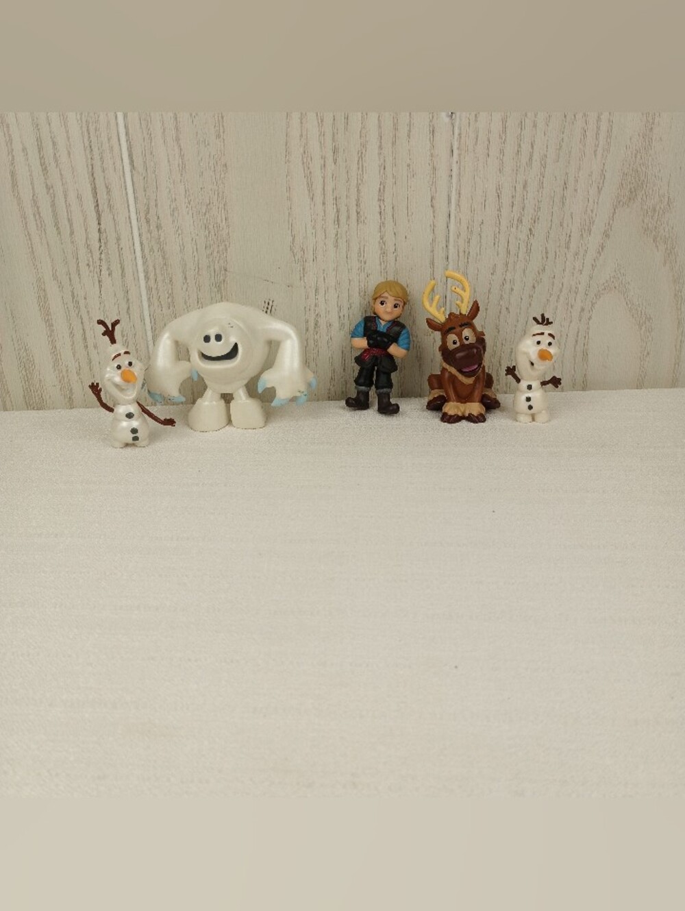 2016 Hasbro Disney Frozen Figures Sven, Olaf x2 Kristoff Marshmallow replacement